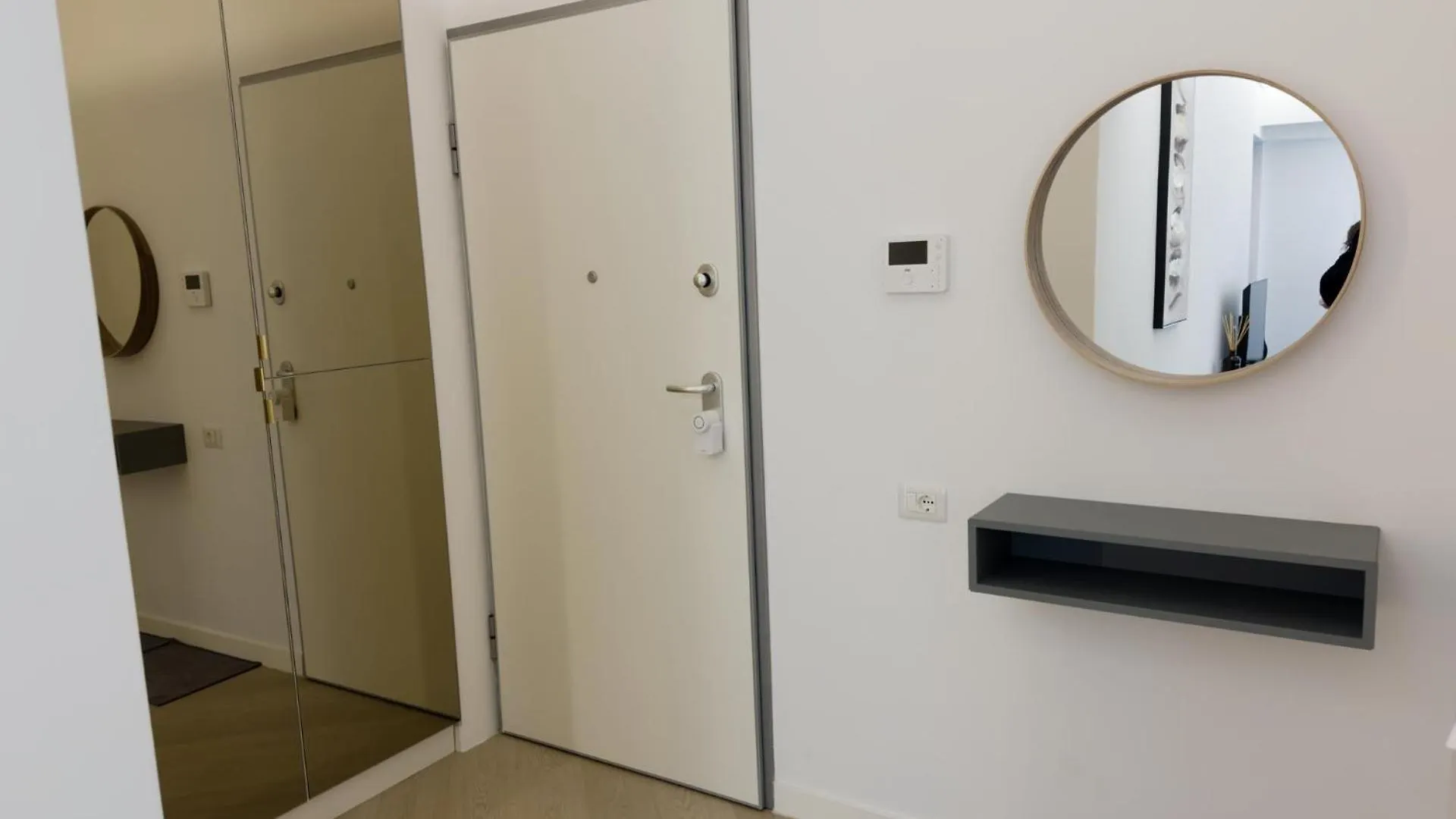 Voluntari Cortina North - Edition Studio With Parking דירה